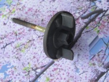 FIAT PUNTO MK2 (99-06) SPARE WHEEL BOLT HOLDER CLAMP