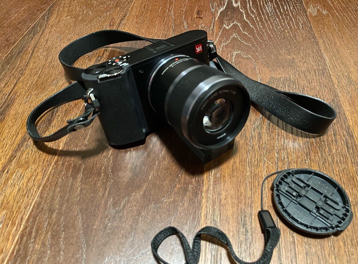 Yi M1 Xiaoyi 20.2MP Camera With 42.5mm 1:1.8 Lens - Best M43 Lens Lots Of Extras