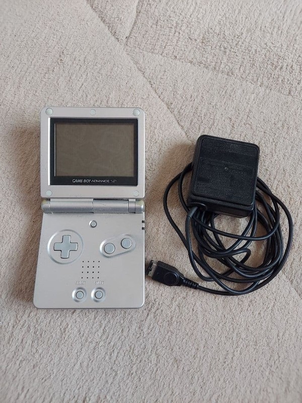 Nintendo Game Boy Advance SP Console Silver