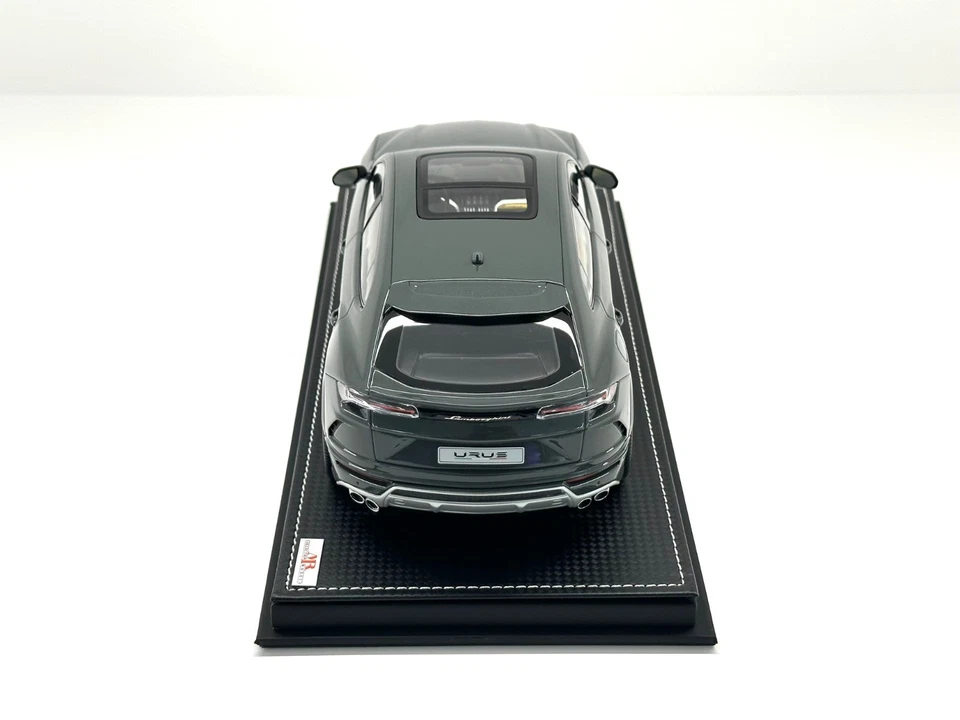Lamborghini Urus 1/18 scale MR Collection Models Grigio Telesto Yellow interior - Image 3 of 4