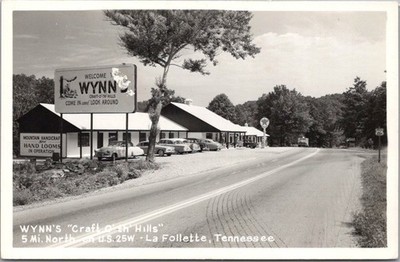 LA FOLLETTE Tennessee RPPC Photo Postcard ''Wynn's Craft O' Th' Hills'' Highway 25