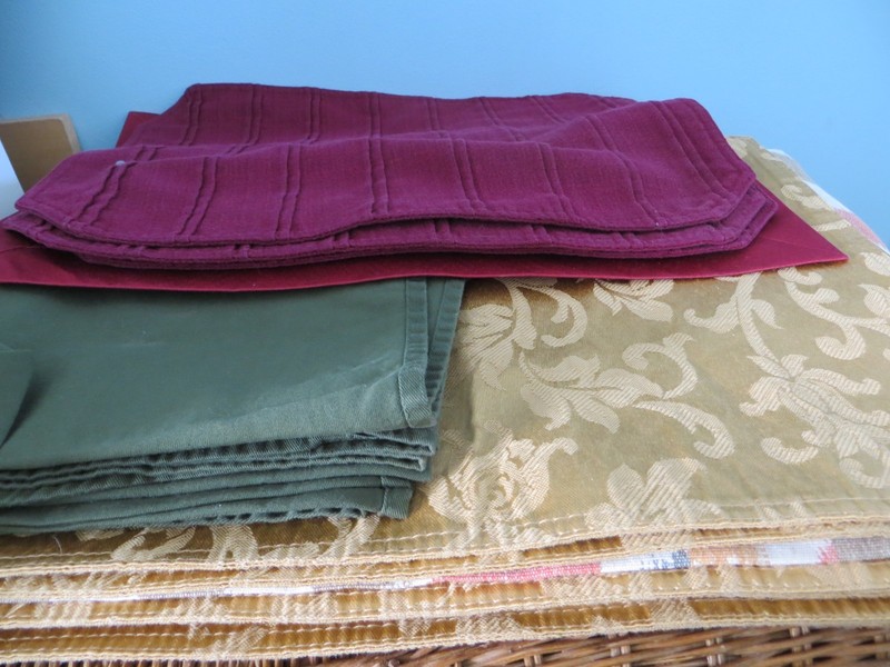 Gently Used Fabric Placemats Set of 8 Gold Vine Leaf, 4 Red & 6 Green Napkins