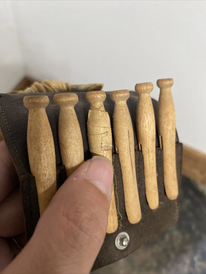 Antique 1920s Clothespin & Clothesline Set in Leatherette Case~ See Pics!! - Image 4 of 4