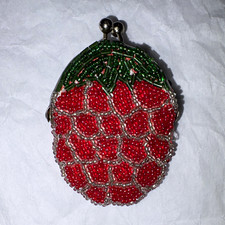 Beaded Strawberry Coin Purse Kiss Lock Clasp Novelty Women Red Green Silver