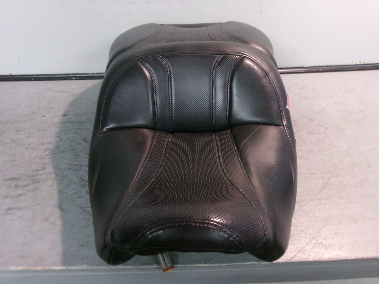 2015 Harley Davidson CVO Electra Glide/Touring Hammock Heated Seat Used
