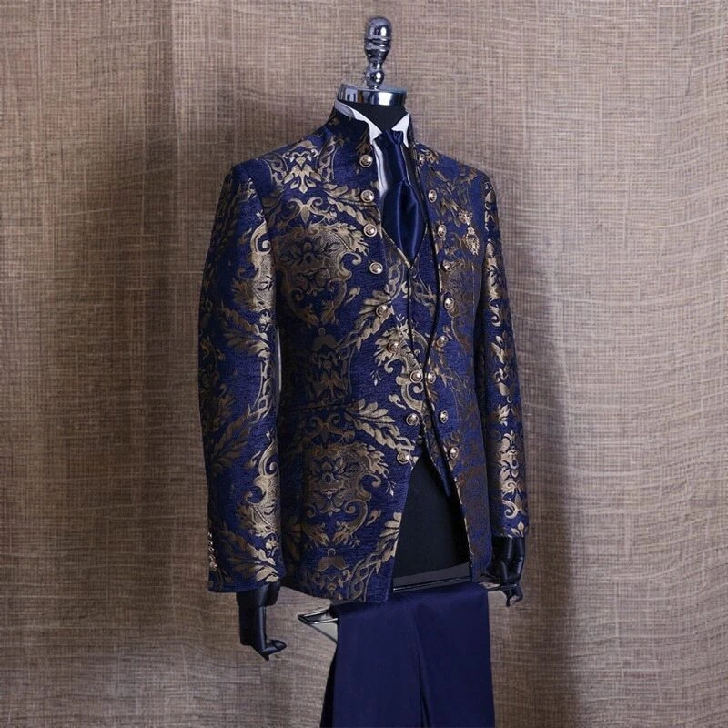 Trajes de boda florales de jacquard para hombre cuello alto azul marino dorado formal 3 piezas Foto 2 de 4