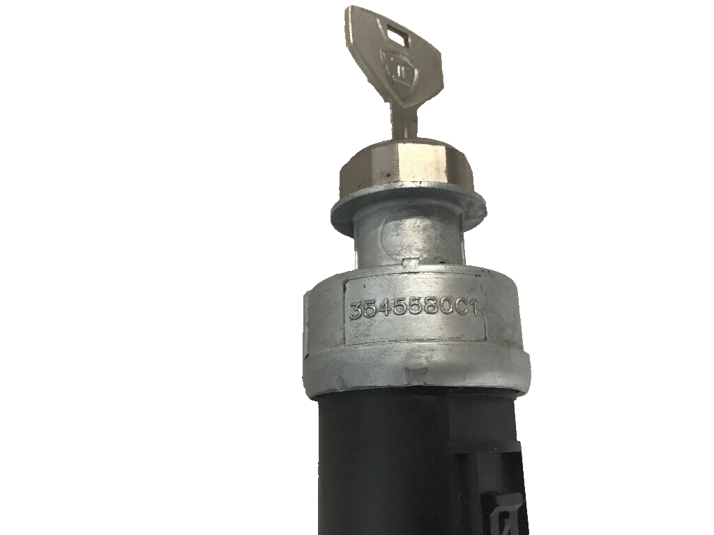 International Ignition Switch WITH Key - 3545580C1 3545580C2 033