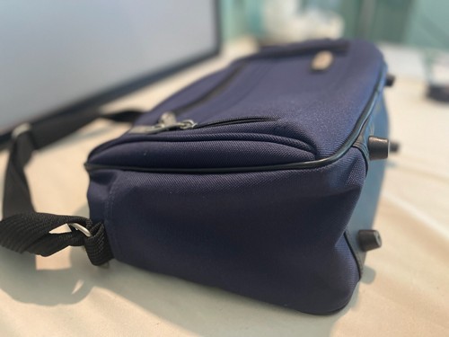 13 inches Protocol Carry On Travel Shoulder Bag Navy Blue PRE-OWNED - Picture 3 of 9