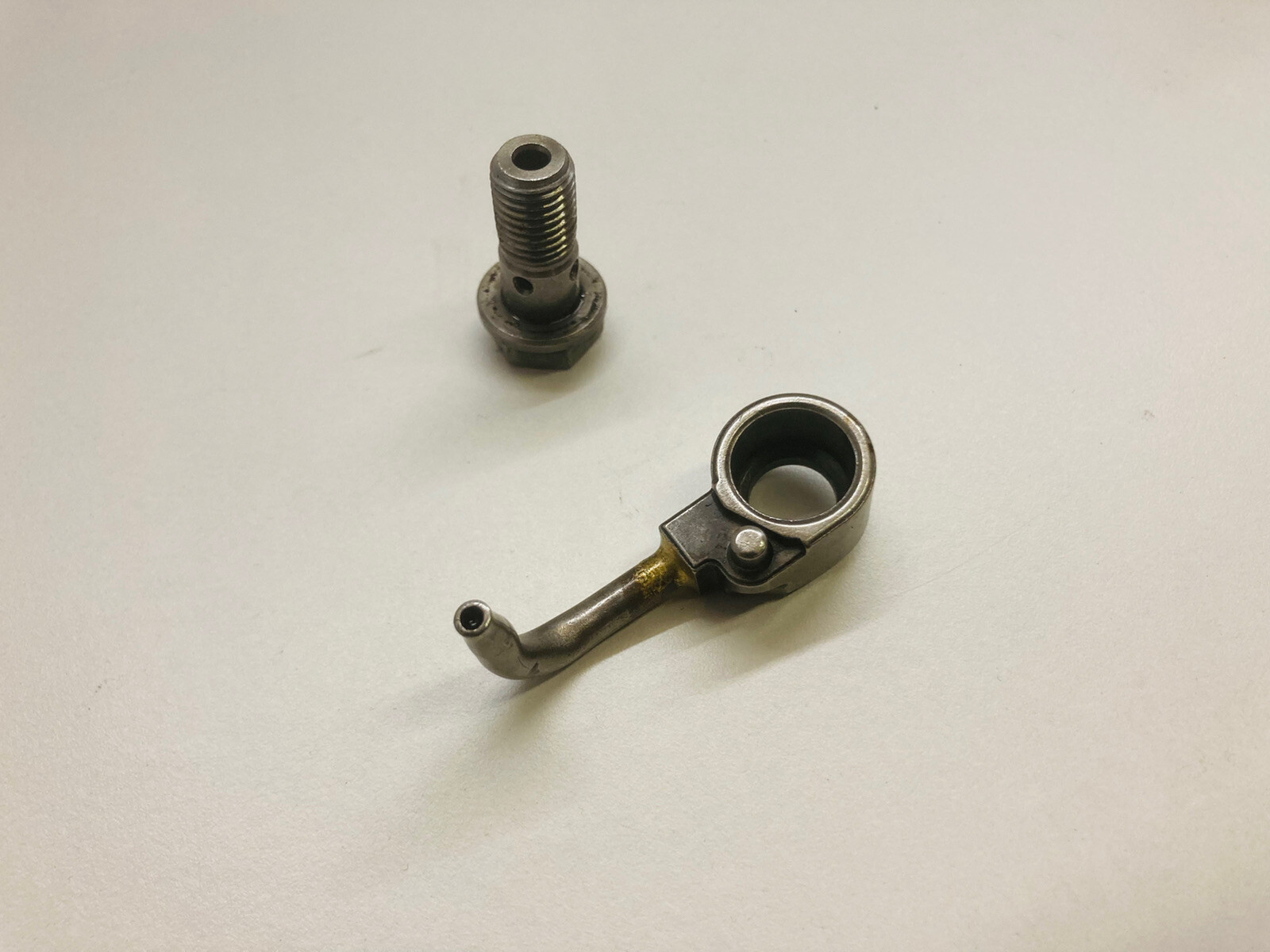 PISTON OIL SPRAY JET NOZZLE HYUNDAI SANTA FE MK1 2.0 DIESEL 113 BHP