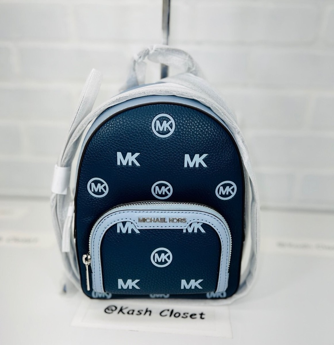 Michael Kors backpack jaycee extra-small logo debossed  display picture 3