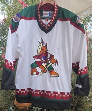 Phoenix Coyotes Jersey xl Shane Doan signed autographed vintage