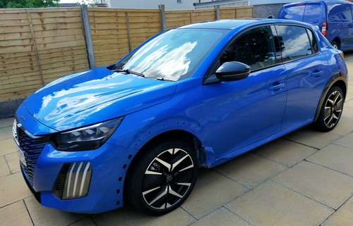 2024 (74 reg) Peugeot E-208 51 kWh GT 5dr Auto (7.4kW Charger) - Picture 22 of 24