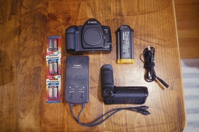 Canon EOS-3 35mm SLR Film Camera Body PB-E2 Power Grip + NC-E2 Charger