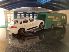 JUST DELIVERED...P O R S C H E Macan turbo 1/43 diecast by Bburago