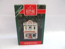 Five And Ten Cent Store 1992 Hallmark Nostalgic Houses And Shops #9 QX4254 - MIB