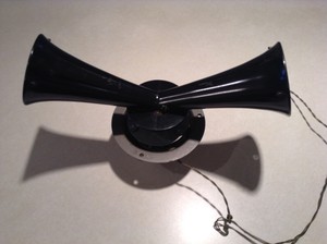 leslie speaker horn