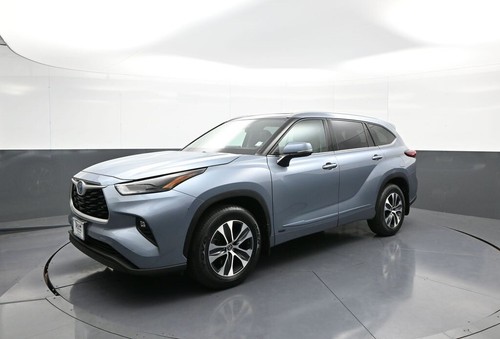 2022 Toyota Highlander XLE - Picture 10 of 12