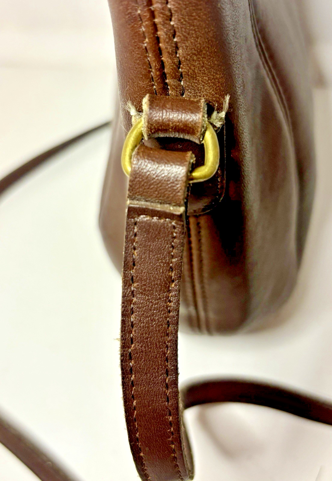 Vintage Coach E7D 9990 Brown Leather Crossbody Bag USA NYC Hinge Top Purse 1997 image 4