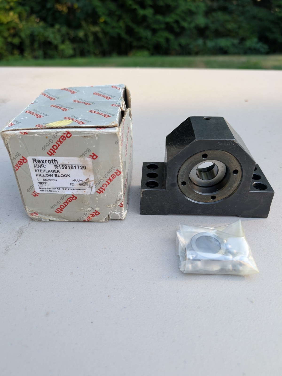 Bosch REXROTH R159161720 PILLOW BLOCK BEARING ASSEMBLY NEW