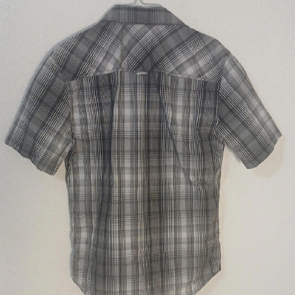 Camisa con botones a cuadros gris y negra Helix para hombre Foto 4 de 4