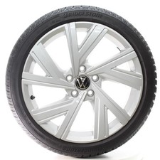 VW Golf VIII CD1 Winterräder Bergamo Bridgestone 225/40R18 DOT25 NEU 5H0601025AB