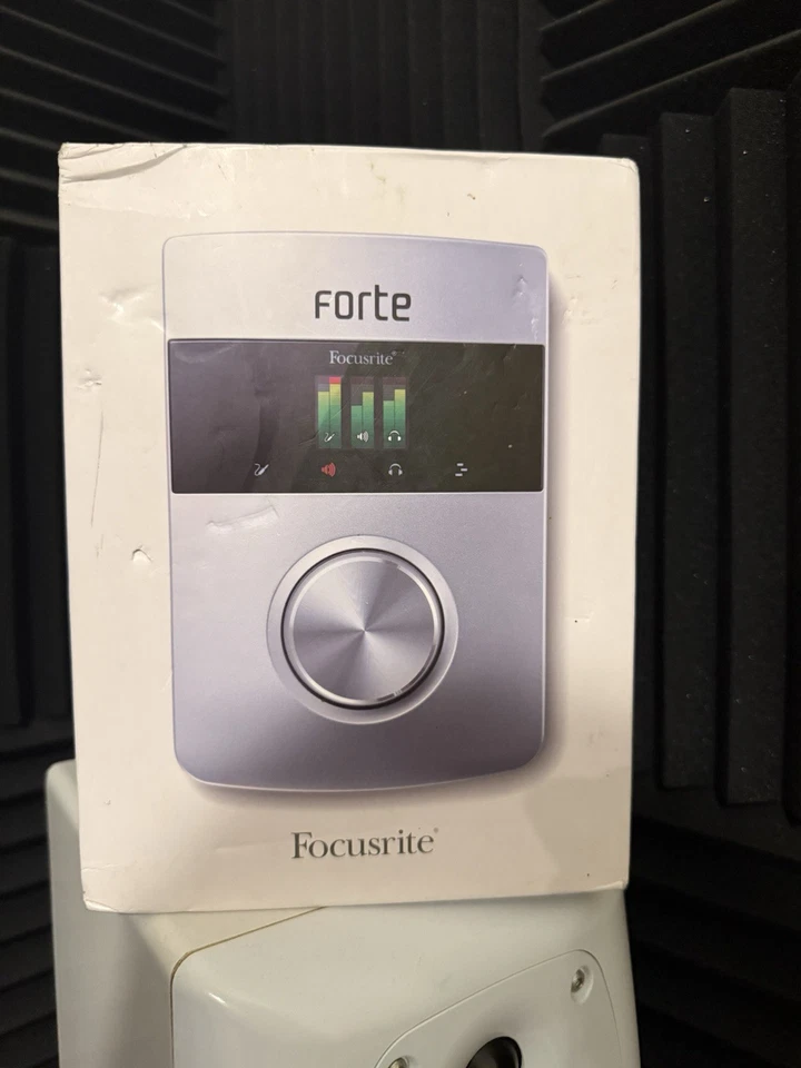 Focusrite Forte - 2-in/4-out Audio Interface + Accessories - Image 2 of 3