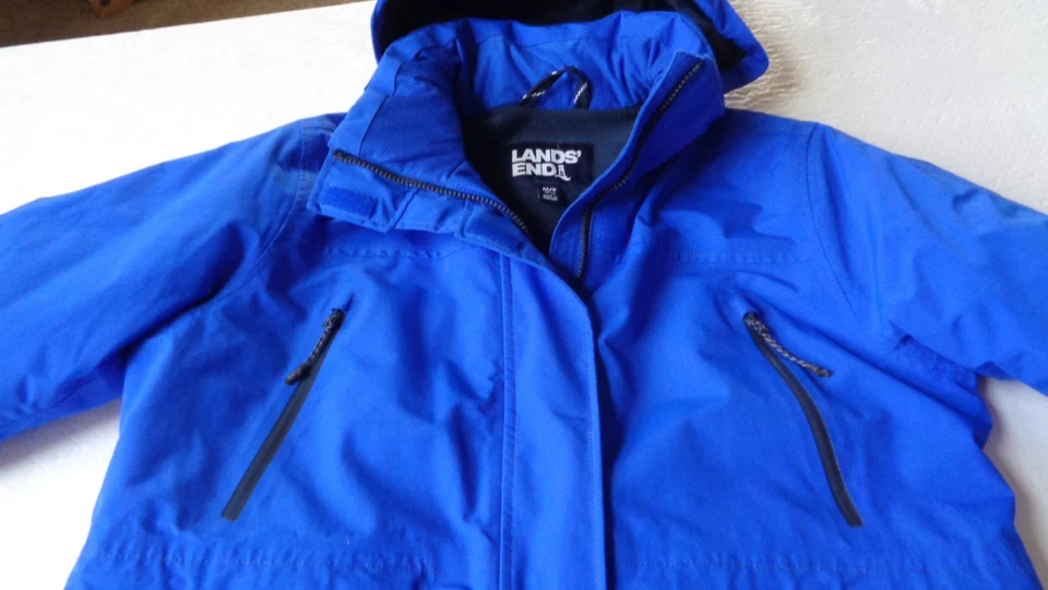 Lands' End Women's  ROYAL BLUE - Winter Squall Jacket with hood Size M (10-12) - Image 4 of 4