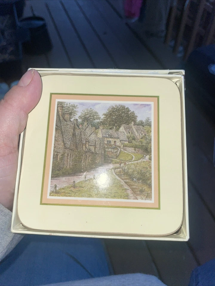 Vintage Clover Leaf Table Mats, Set of 6 Scenes London Cork Back, with Box - Image 4 of 4