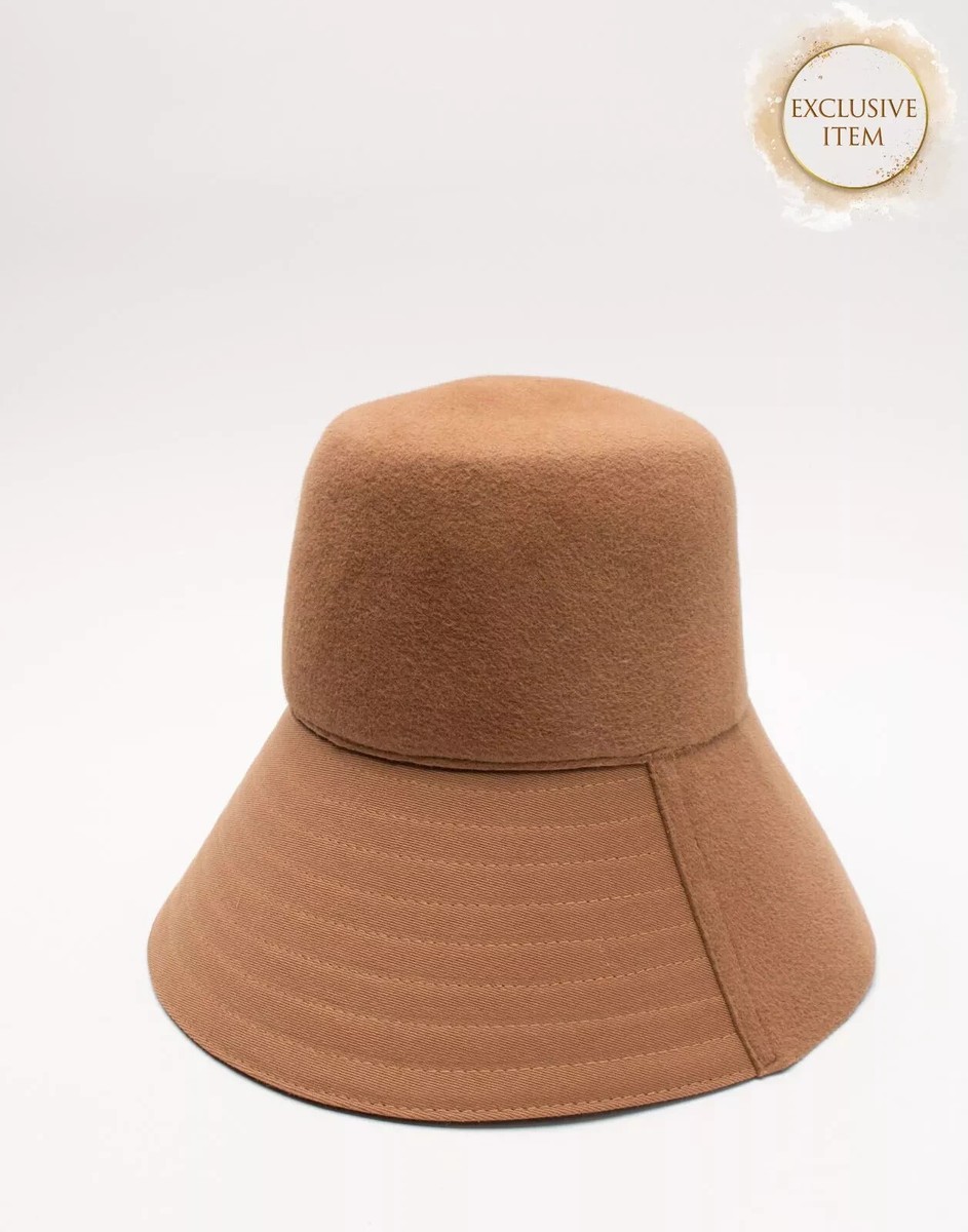 $968 VALENTINO GARAVANI Rabbit Felt Bucket Hat L Beige Chin