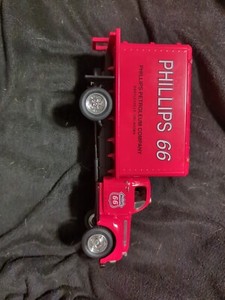 First Gear PHILLIPS 66 1951 Ford F-6 Dry Goods Van 1:34 NEW 19-1026
