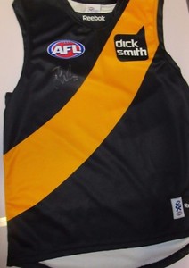 richmond fc jersey