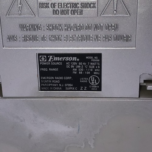 Emerson PD5098 Lettore CD Portatile Sintonizzatore Radio AM/FM Lettore CD Solo Radio Funziona - Foto 13 di 16