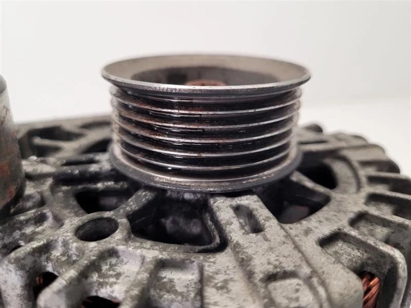 Alternador 150 amperios Hyundai Tucson 2016-2021 373002E820      Foto 3 de 4