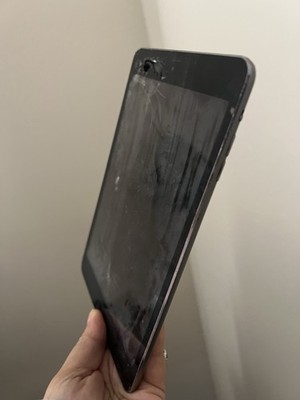 Broken iPad 