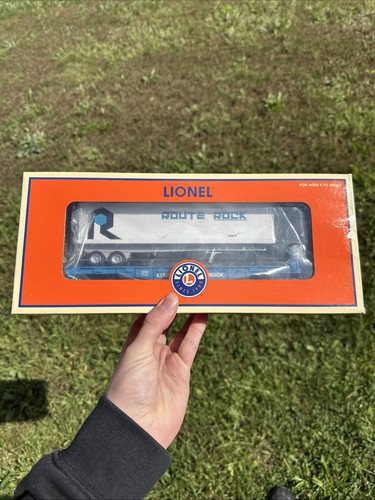 LIONEL ROCK ISLAND FLATCAR CON REMOLQUE TREN CALIBRE 6-26064 NUEVO EN CAJA | Condition: New