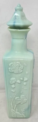Vintage 1972 Jim Beam Jade Jadeite Mint Green Milk Glass Liquor Decanter Bottle