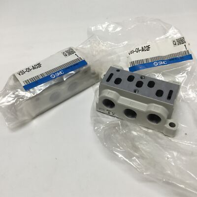 Lot of 2 SMC VS1-01-A02F Solenoid Valve Subplate Bases EVS1 G1/4