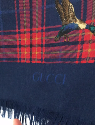 Beautiful Gucci Navy Blue And Red Striped Wool Scarf