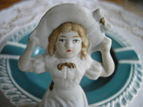 Vintage White Bisque Little Girl w/ Bonnet Figurine ~ - Picture 2 of 5