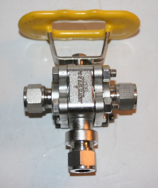 1/2" OD Tube 3Way SS Oval Handle Ball Valve (1500 Psi) HOKE
