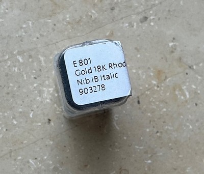 LAGERBEREINIGUNG!  PELIKAN M800 Federaggregat, 18 Karat, IB ITALIC (versiegelt)