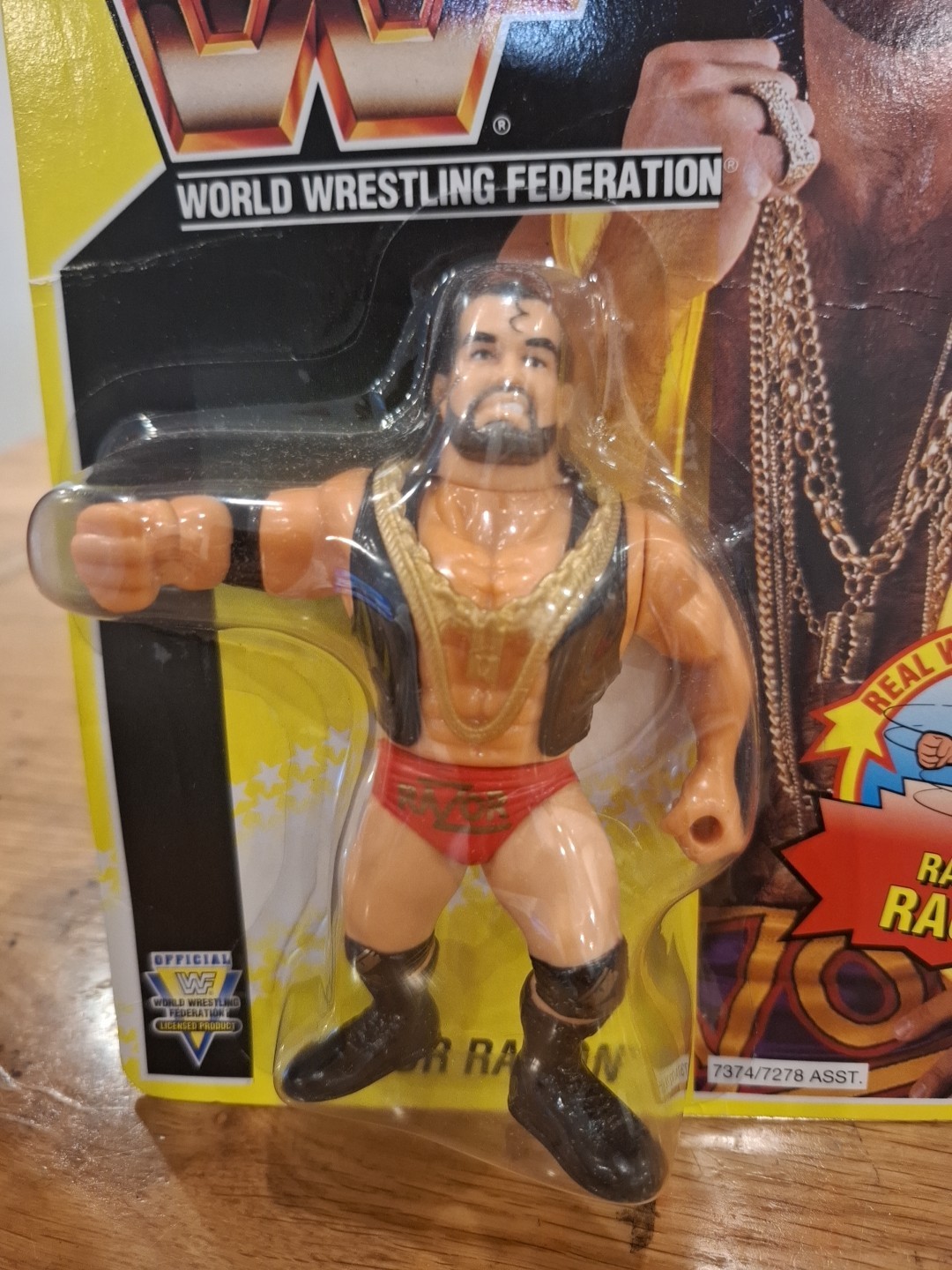WWF Hasbro Razor Ramon Series 7 – on Card + Acrylic display case