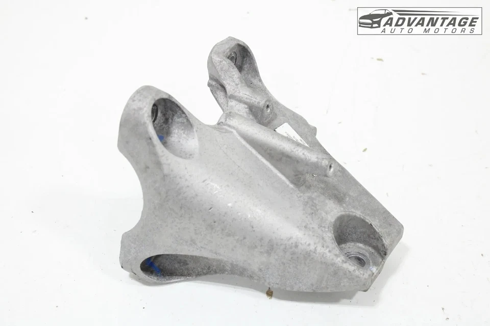 Cadillac CT4 2020-2025 2,0 L AWD motor delantero derecho montaje marco soporte OEM Foto 2 de 4