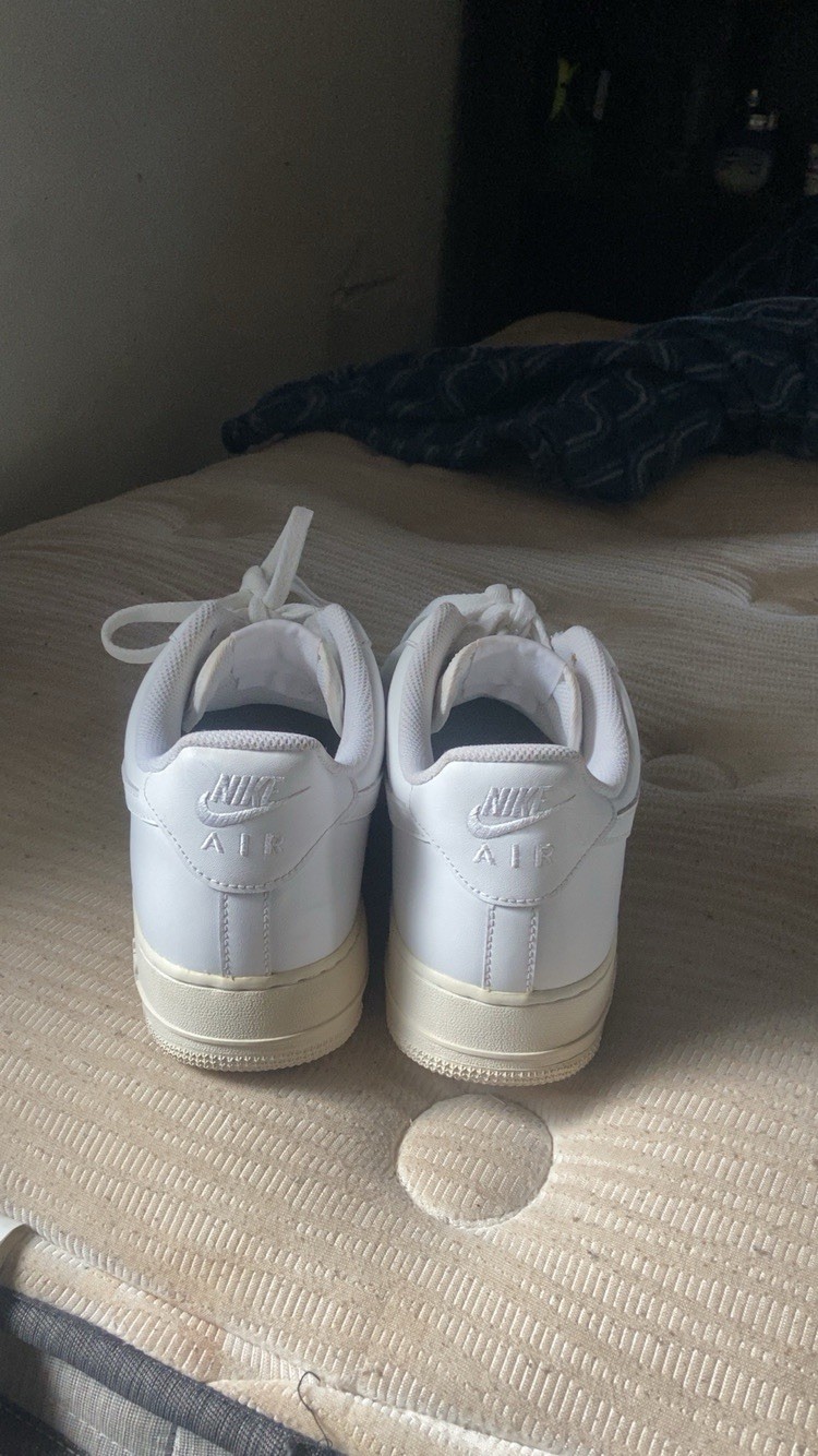 AIR FORCE 1'S - image 2