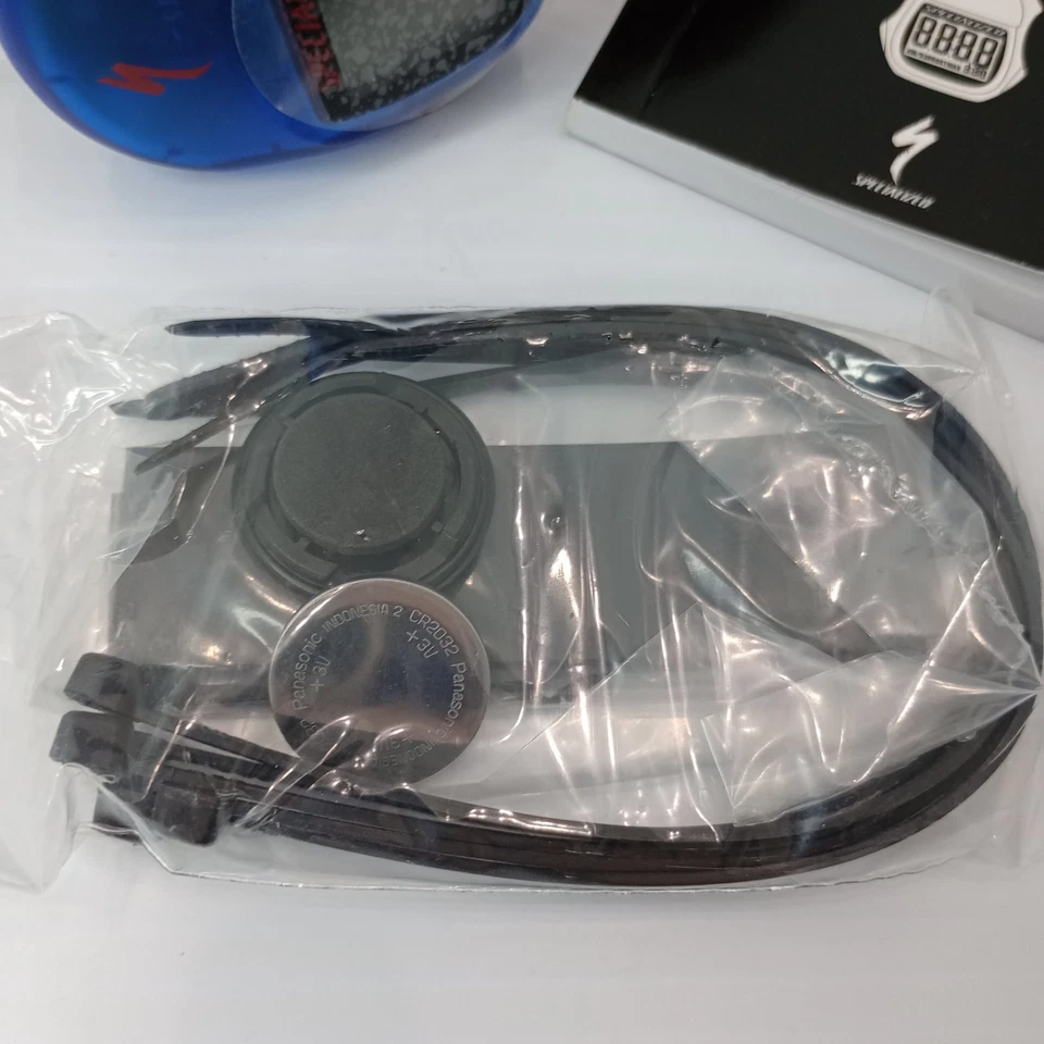 Computadora para bicicleta deportiva Specialized SpeedZone 481-01201 azul con lata y accesorios Foto 2 de 4