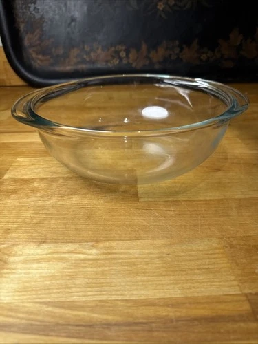 Vintage Pyrex Clear Glass Bowl With Handles 1.5 Liter 023