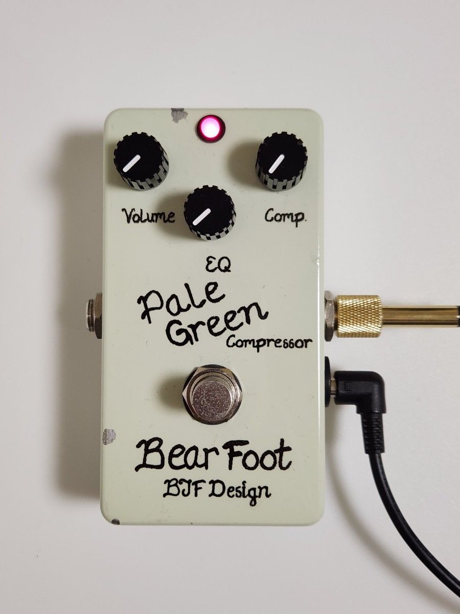 BearFoot BJF Design Pale Green Compressor Guitar Effect BearFoot BJF Design Pale Green Compressor Guitar Effect