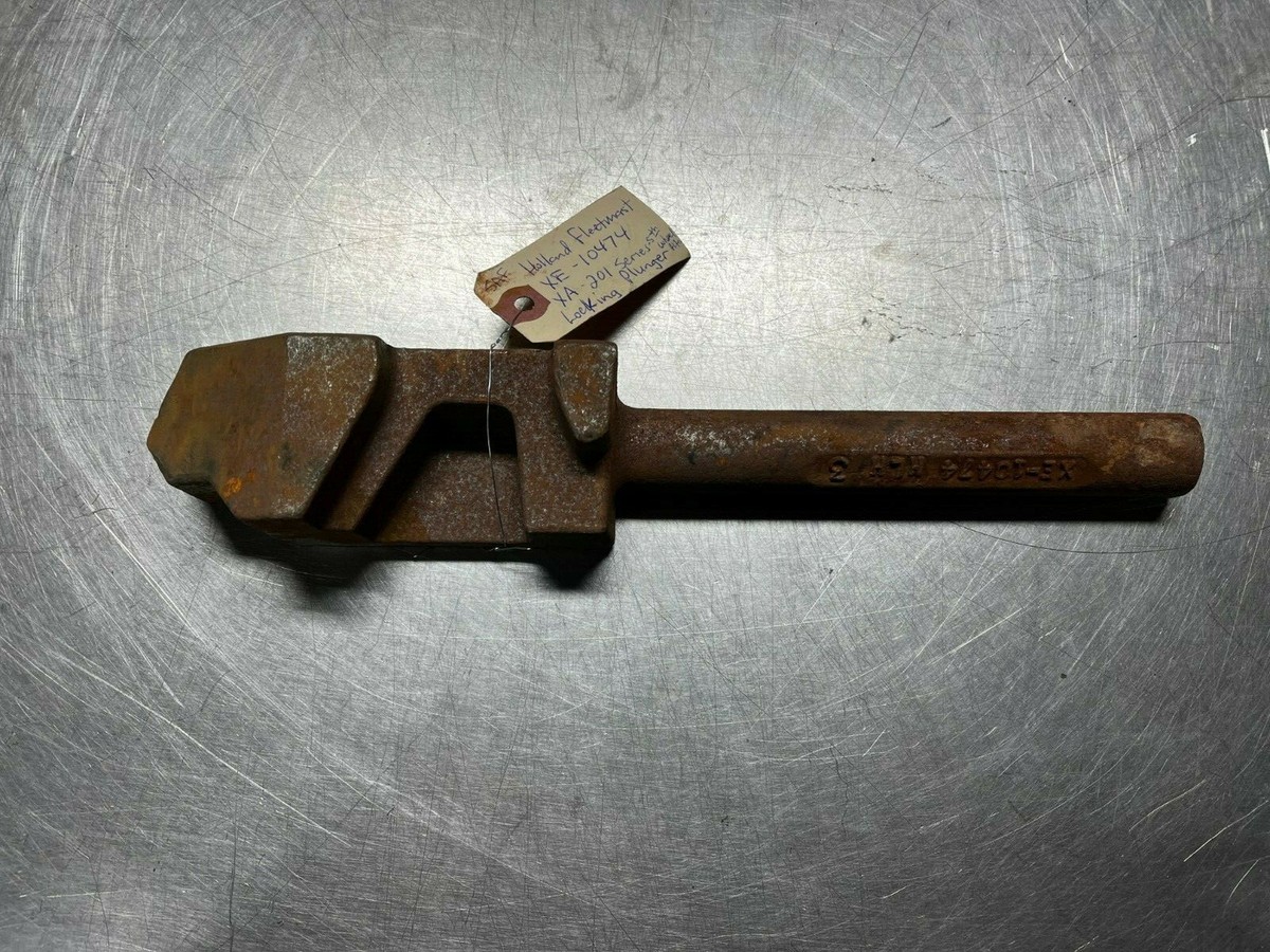 XE-10474 SAF HOLLAND XA-201 Fifth Wheel LOCKING PLUNGER w/o Strap