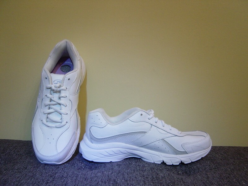 dr scholl's walking shoes womens