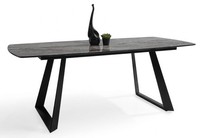 Stilvoller Esstisch Aus Hochwertigem Holz Im Modernen Design